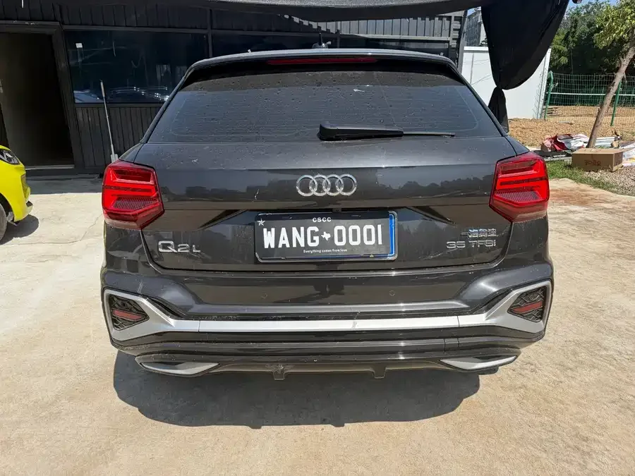 Audi Q2L 2022 35 TFSI Enterprising and Elegant Model 2023 — миниатюра 5