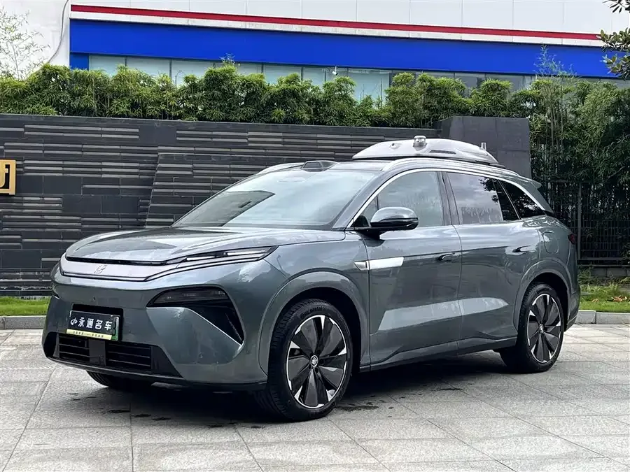 BYD Tang L 2025