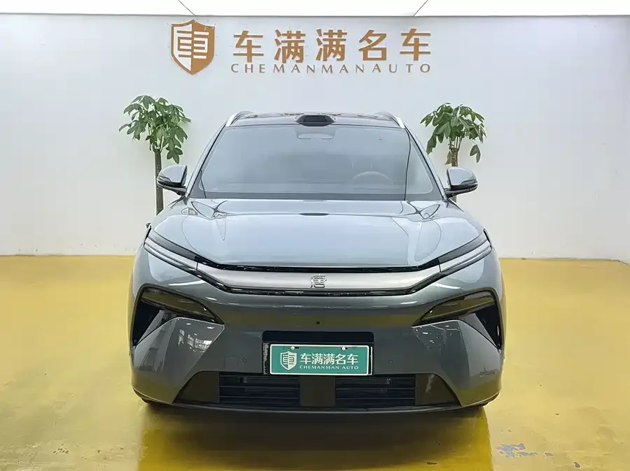 BYD Tang L 2025