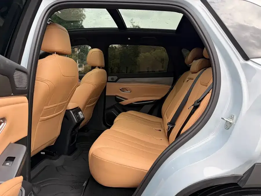 BYD Song L DM-i Song L DM-i 2025 Intelligent Driving Edition 112km Leading Model 2025 — миниатюра 2