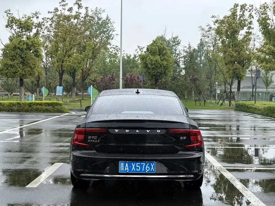 Volvo S90 2025 B5 Zhiyi Luxury Edition 2025 — миниатюра 5