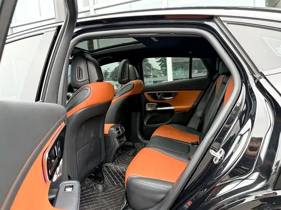 Mercedes-Benz GLC Coupe Mercedes-Benz GLC Coupe 2024 GLC 260 4MATIC Coupe SUV 2024 — миниатюра 3