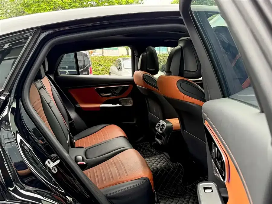 Mercedes-Benz GLC Coupe Mercedes-Benz GLC Coupe 2024 GLC 260 4MATIC Coupe SUV 2024 — миниатюра 5