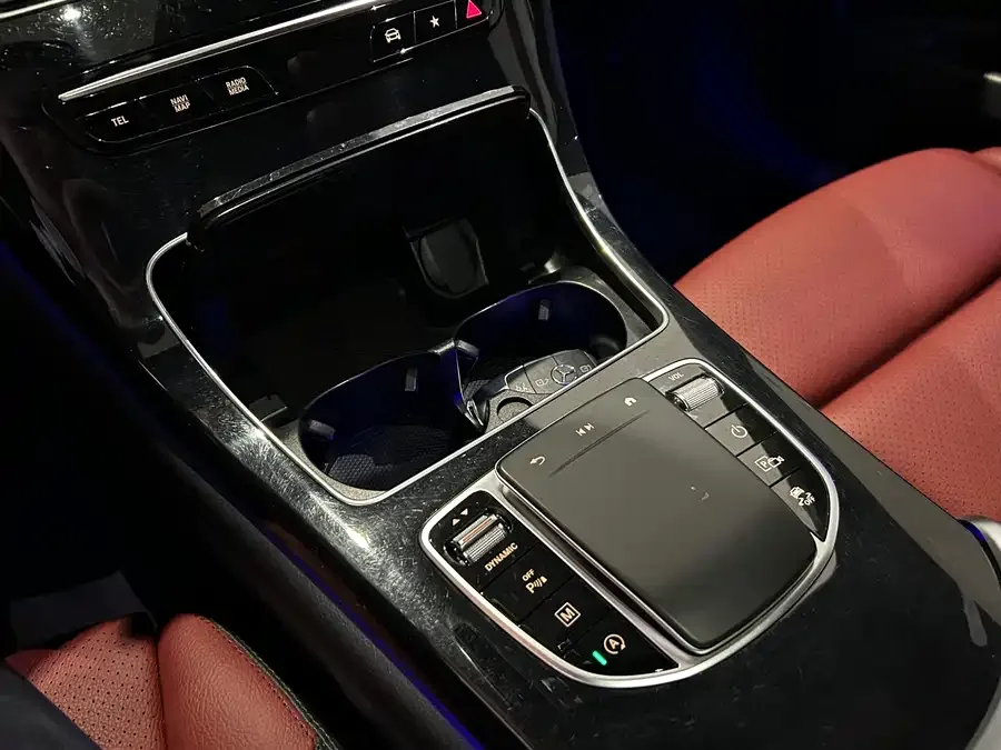 Mercedes-Benz GLC Coupe Mercedes-Benz GLC Coupe 2023 GLC 260 4MATIC Coupe SUV 2023 — миниатюра 4