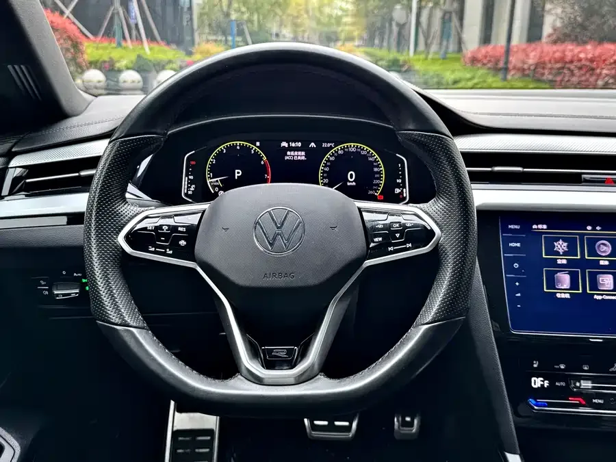 Volkswagen FAW- CC FAW-Volkswagen CC 2021 330TSI Dazzling Edition 2022 — миниатюра 3