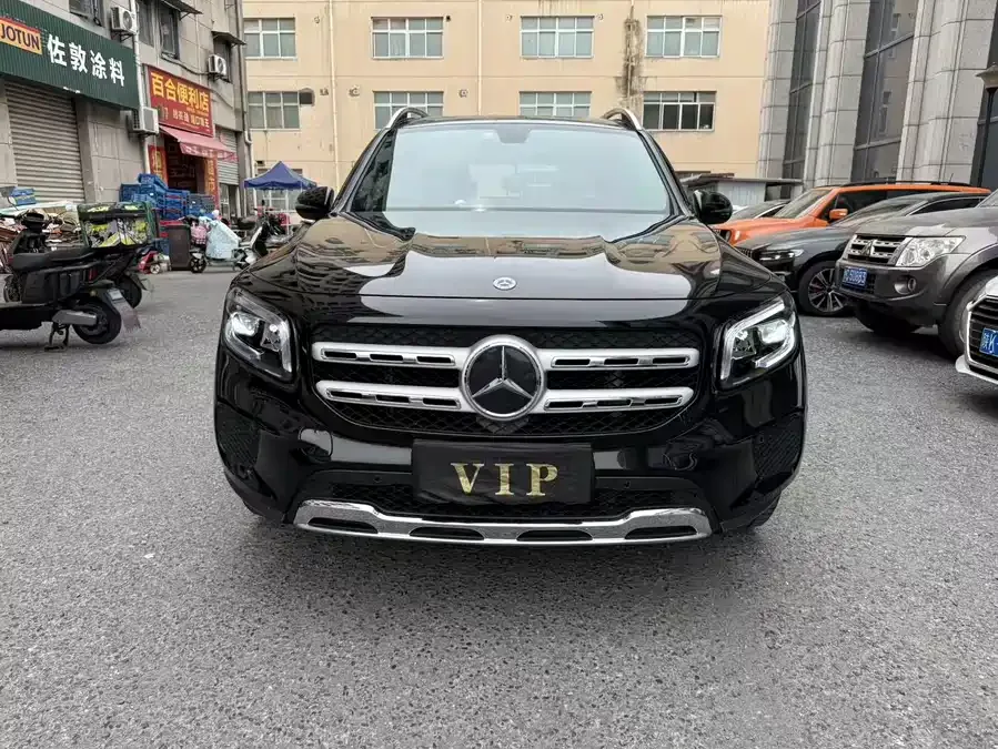 Mercedes-Benz GLB-Class 2023