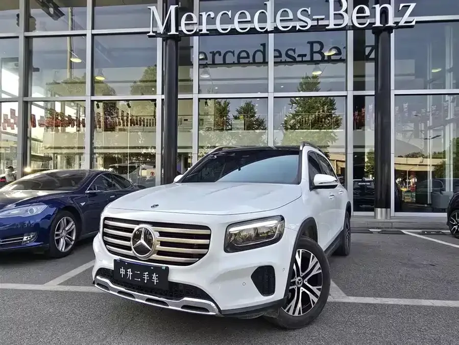 Mercedes-Benz GLB-Class 2024