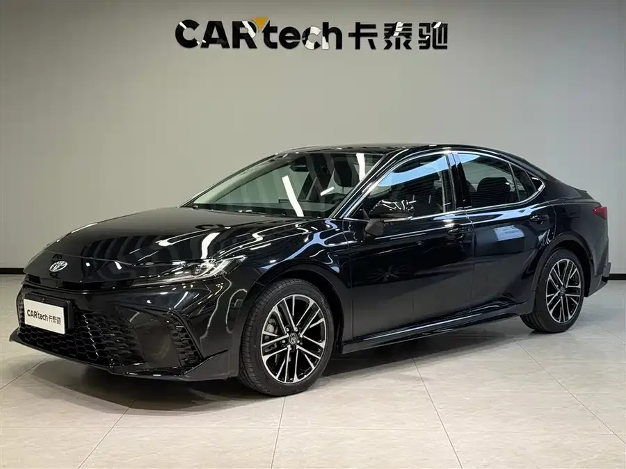 Toyota Camry 2025