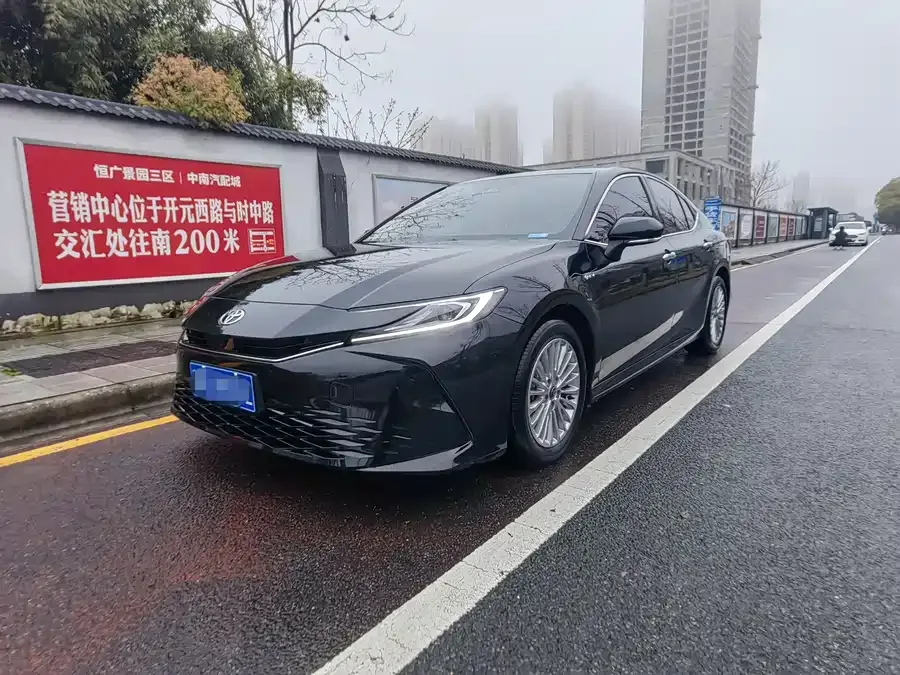 Toyota Camry 2024