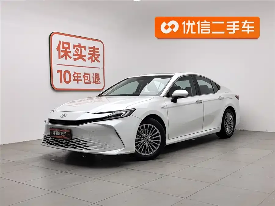 Toyota Camry 2025