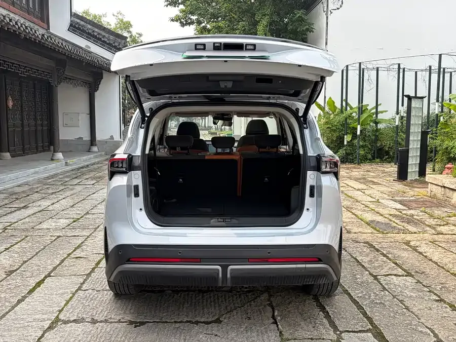 Jetour L7 Jetour Shanhai L7 2024 1.5T 120km ULTRA 7-seater 2025 — миниатюра 3