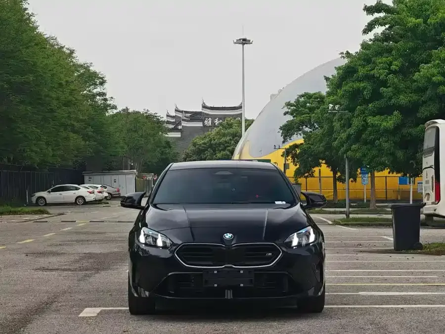 BMW M235L 2025