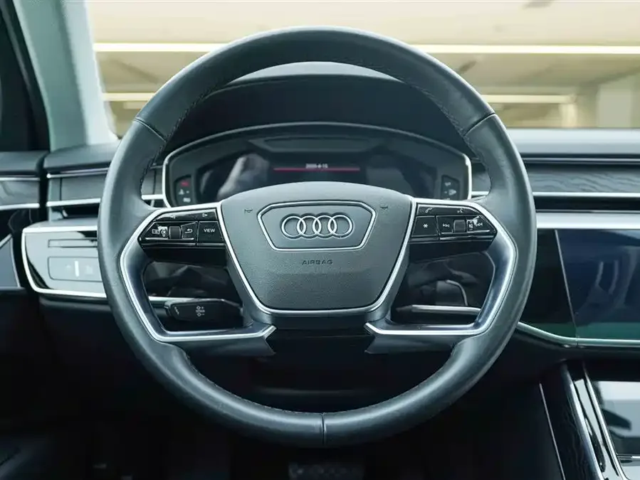 Audi A8 2023 A8L 45 TFSI quattro Luxury Edition 2023 — миниатюра 5