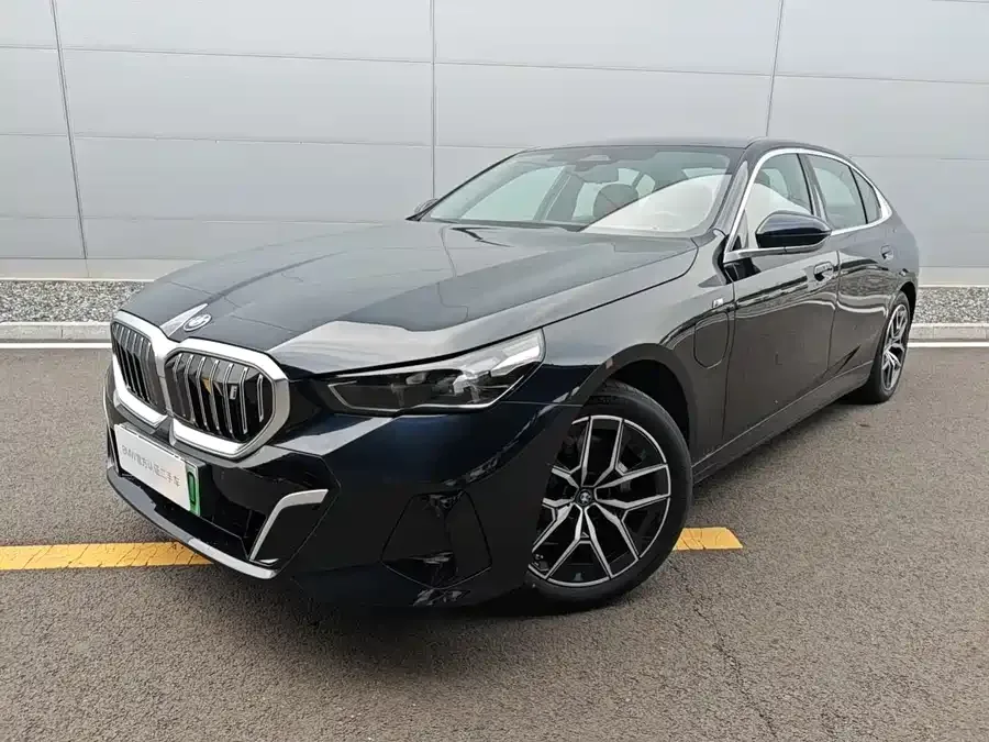 BMW i5 2025