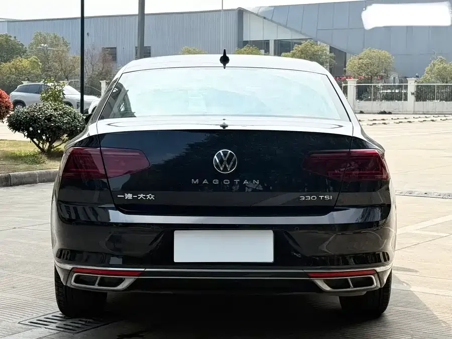 Volkswagen Magotan Magotan 2023 2 million commemorative edition 330TSI DSG leading model 2023 — миниатюра 4
