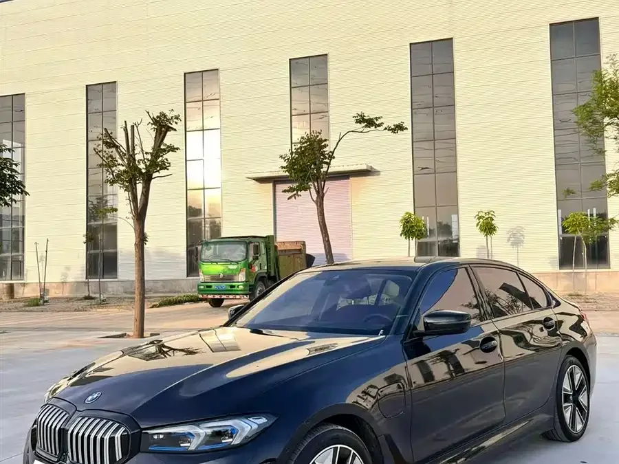 BMW i3 2024
