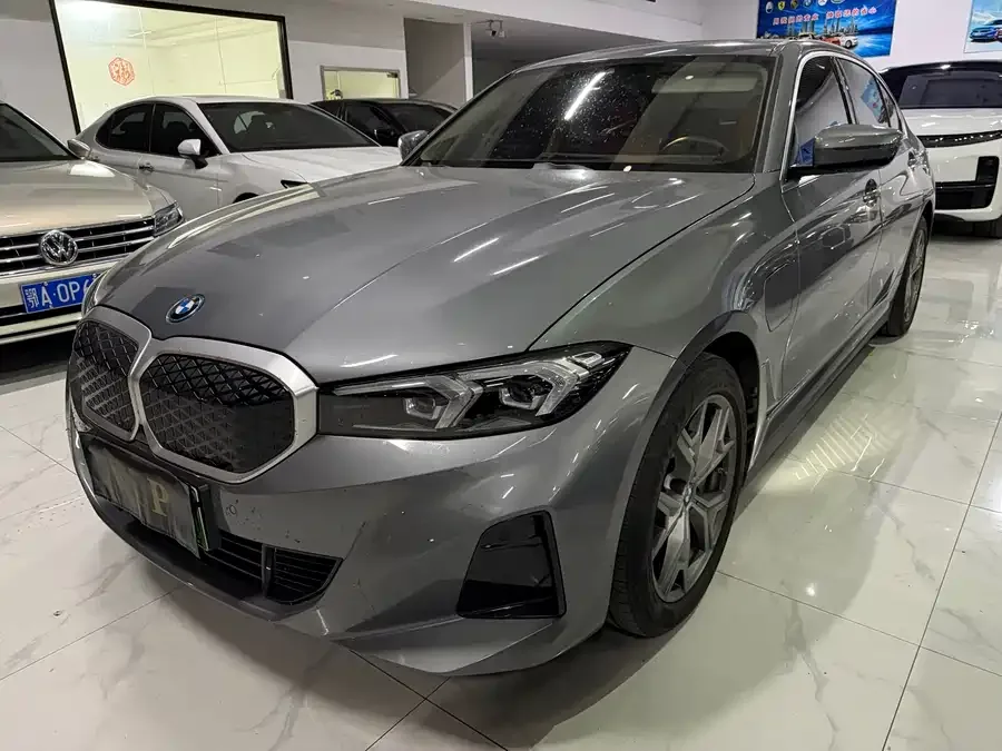 BMW i3 2025