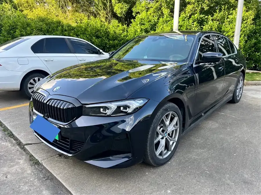 BMW i3 2025