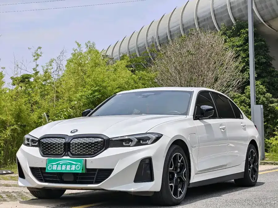 BMW i3 2025
