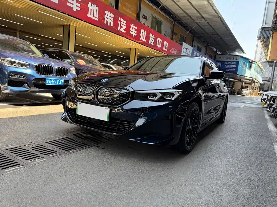 BMW i3 2025