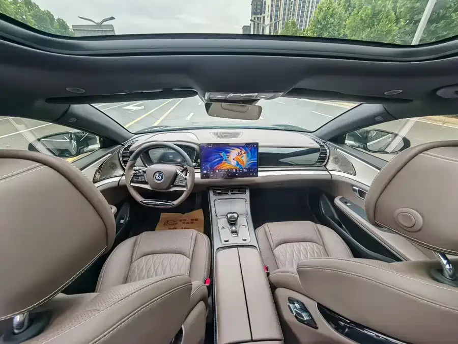 BYD Second-hand Han 2025 DM-i 125KM Comfort Edition 2025 — миниатюра 4