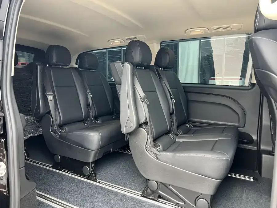 Mercedes-Benz Vito Vito 2023 2.0T Elite Edition 9 seats 2024 — миниатюра 4