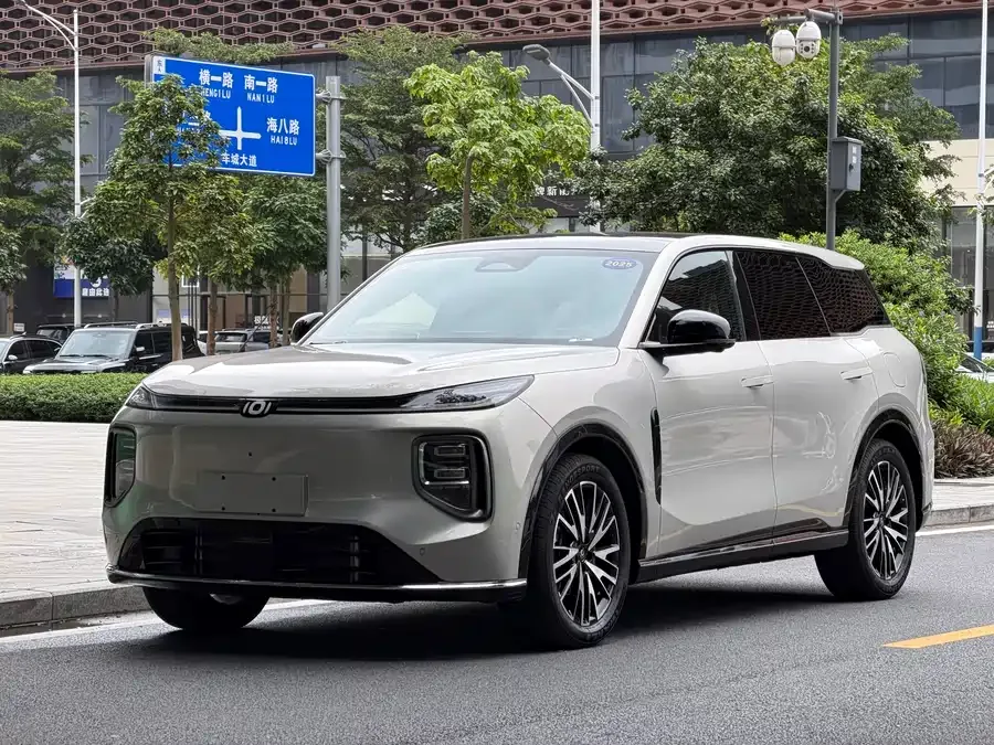 Changan Nevo Q07 2025