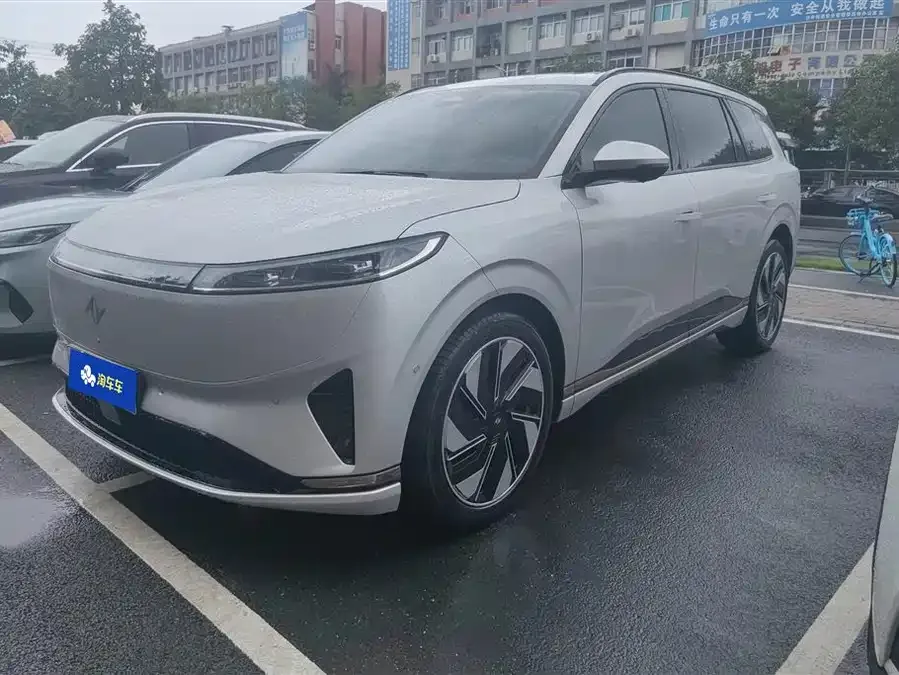 Dongfeng e008 2025