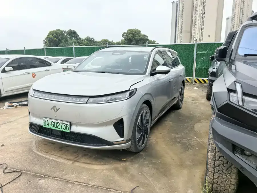 Dongfeng e008 2025