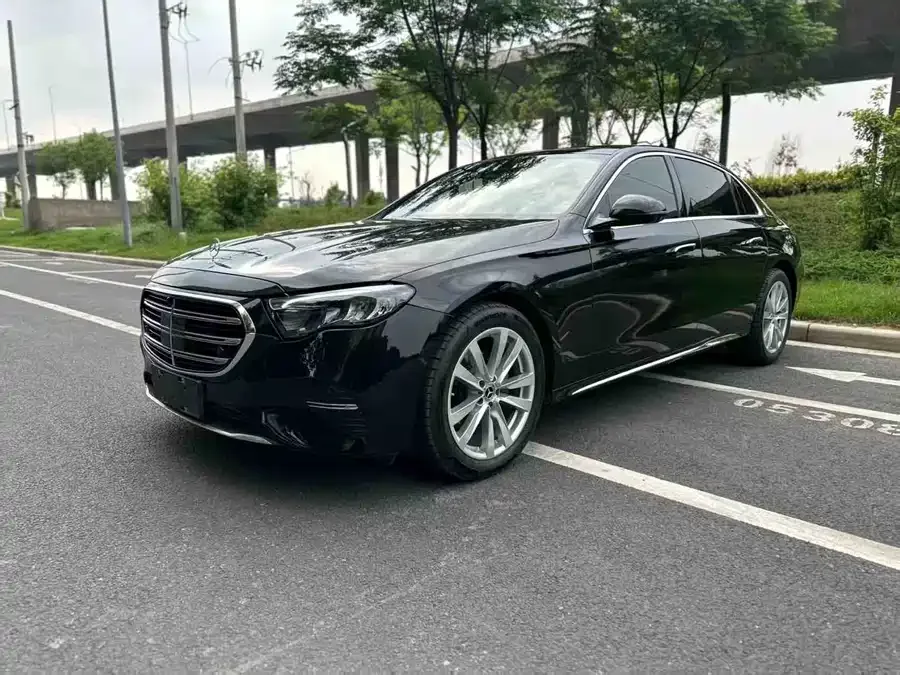Mercedes-Benz E-Class 2024