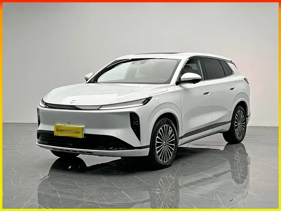 Dongfeng L8 2025