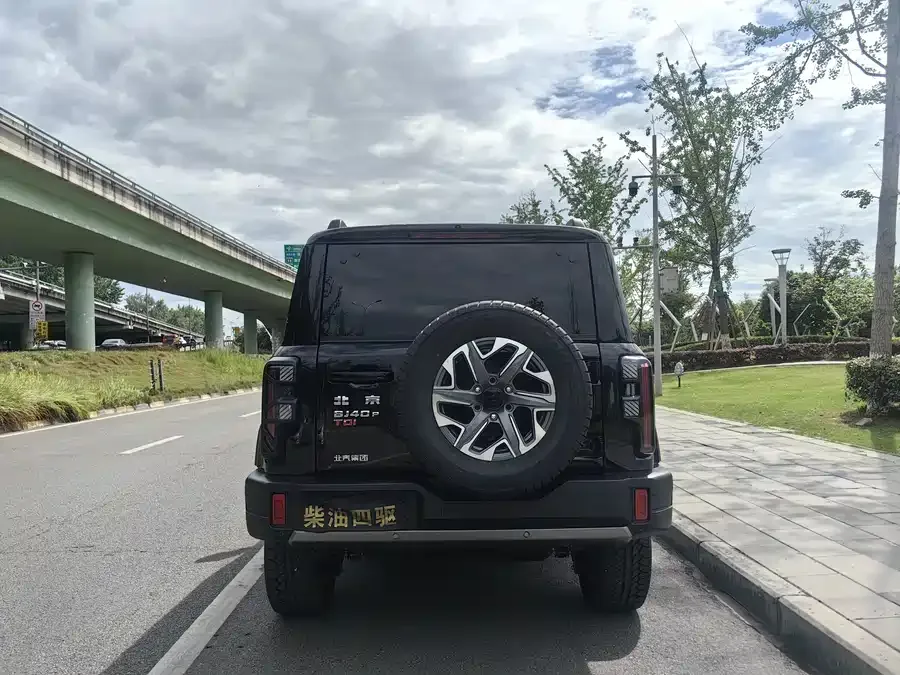 BAIC BJ40 Beijing BJ40 2026 2.0D Explorer Diesel Edition 2026 — миниатюра 2