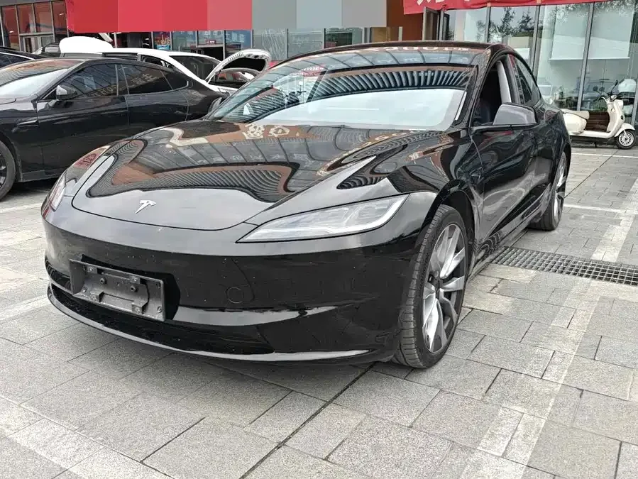 Tesla Model 3 2023