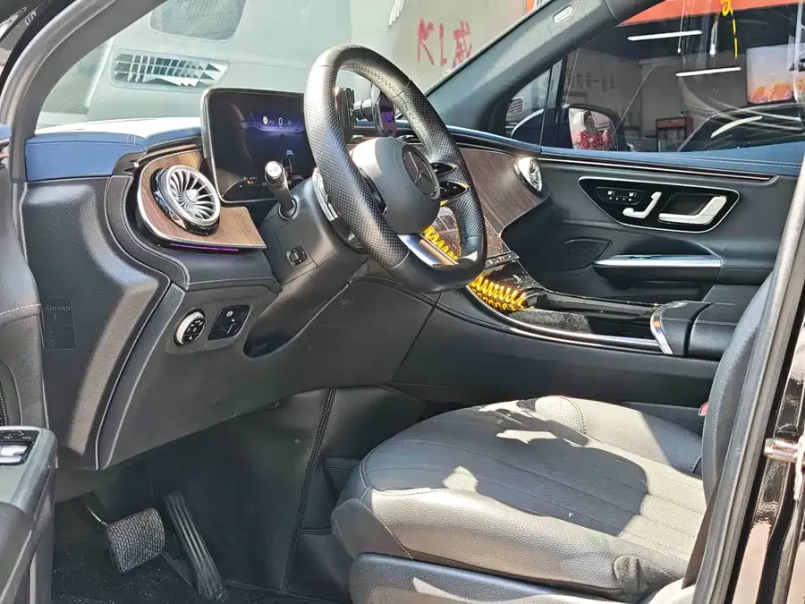 Mercedes-Benz EQE SUV Mercedes-Benz EQE SUV 2023 350 4MATIC Luxury Edition 2023 — миниатюра 3