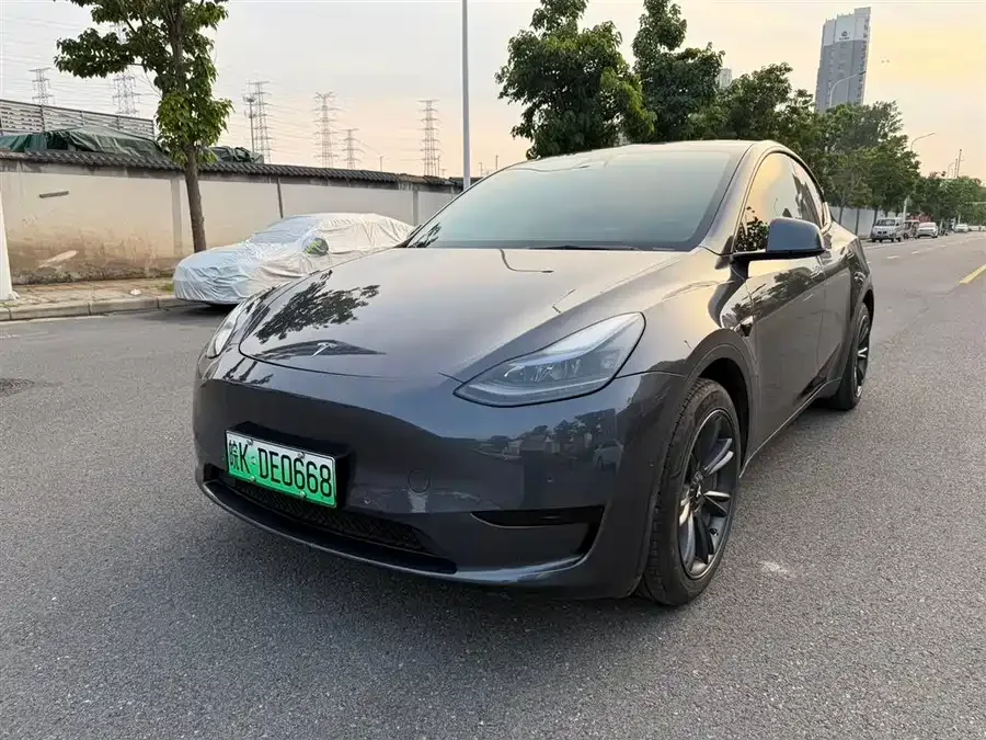 Tesla Model Y 2022