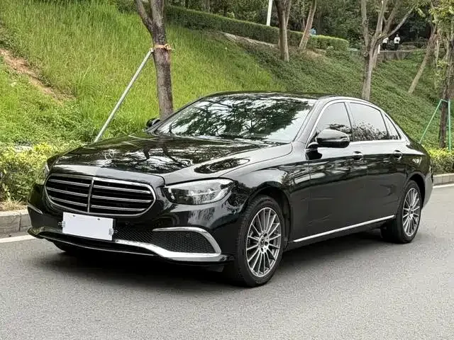 Mercedes-Benz E-Class 2022