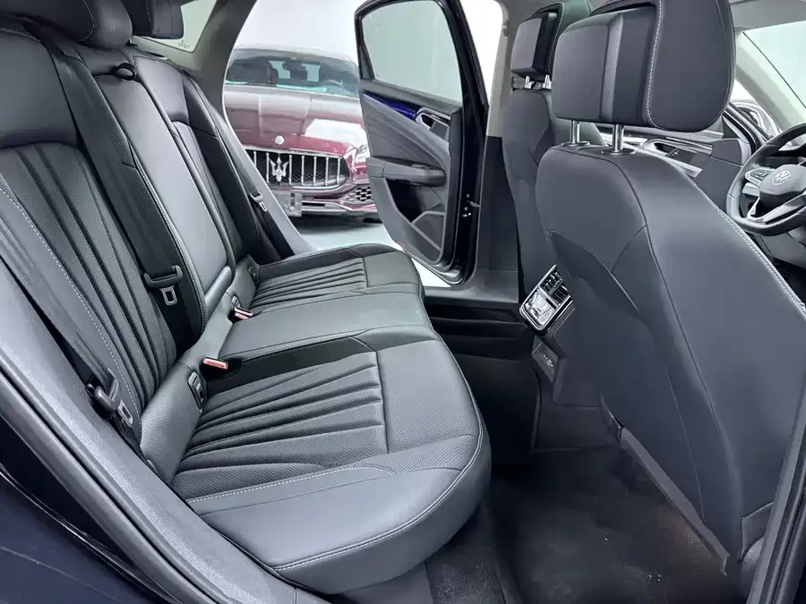 Volkswagen Passat Passat 2024 380TSI Starry Sky Dragon Edition 2025 — миниатюра 4