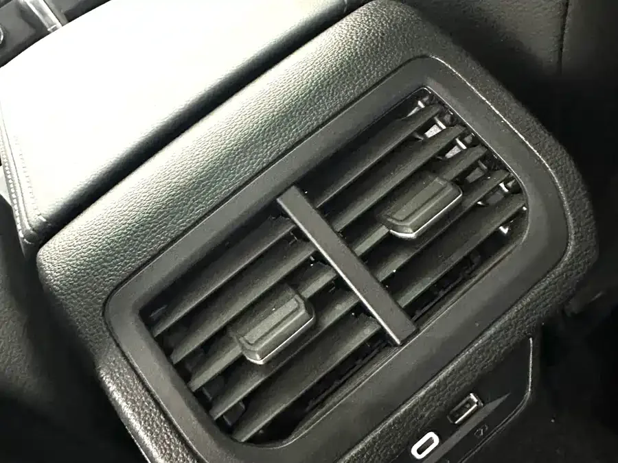 Volkswagen Lavida Lavida 2023 facelift 1.5L automatic 5 million version 2023 — миниатюра 4