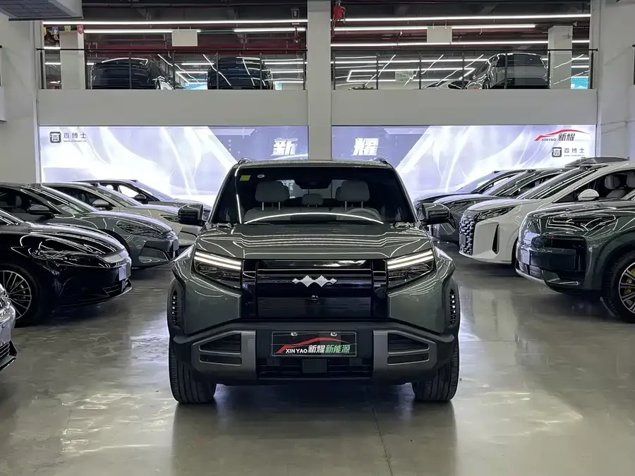BYD Leopard Titanium 3 2025