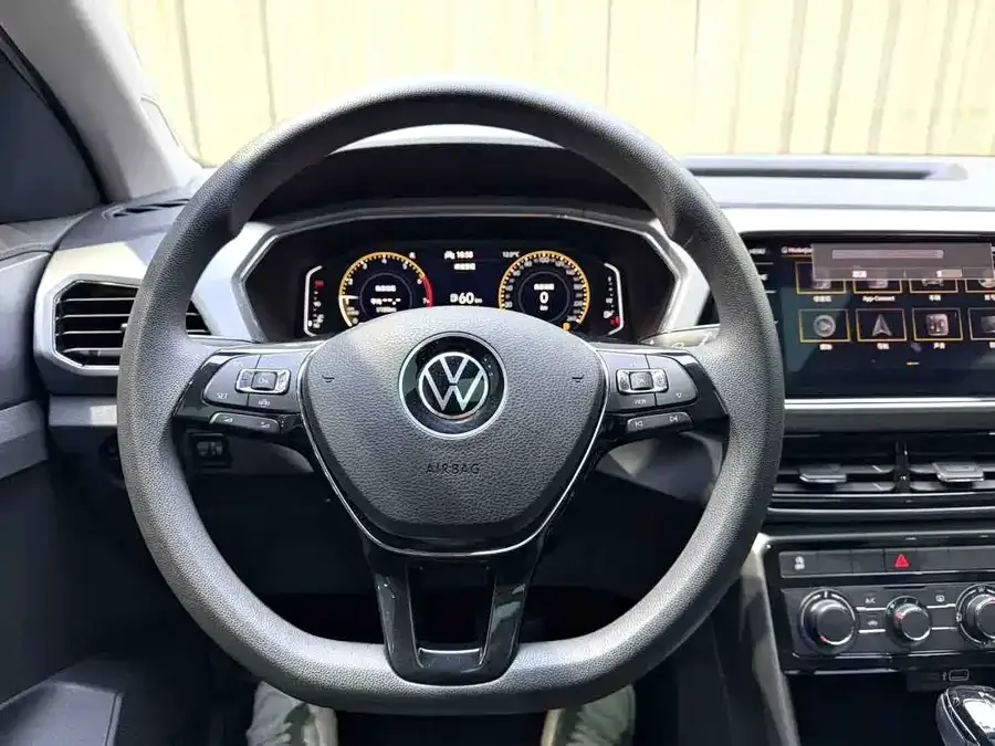 Volkswagen Tukai (T-Cross) Tukai 2022 1.5L automatic comfort version 2022 — миниатюра 3