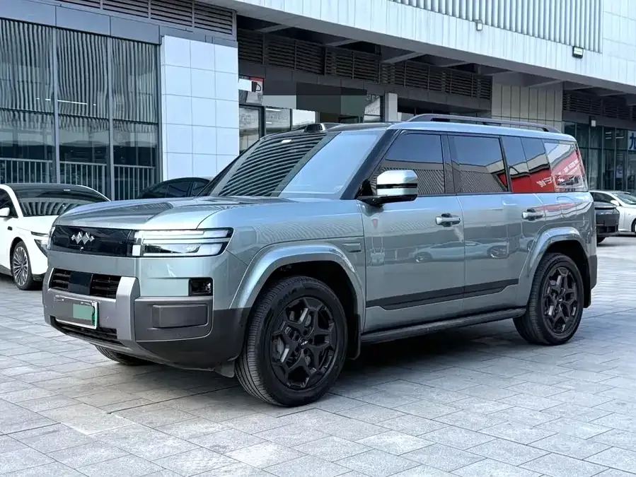 BYD Leopard Titanium 7 2025