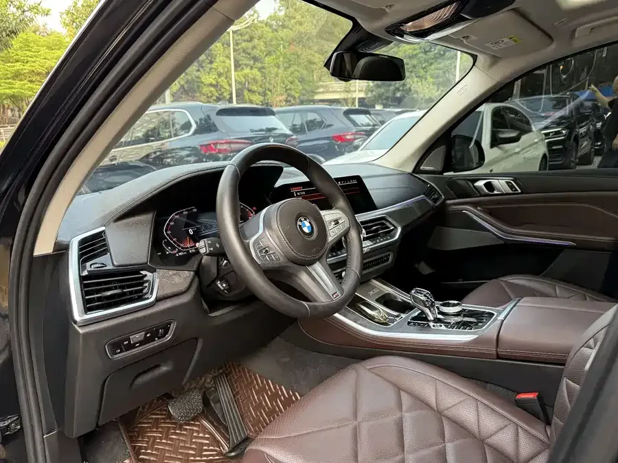 BMW X5 2023 xDrive 30Li Exclusive M Sport Package 2022 — миниатюра 5