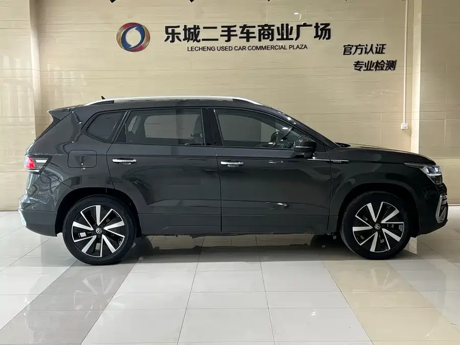 Volkswagen Tiguan (Tharu) Tuyue 2024 300TSI 2WD Bright Moon Edition 2024 — миниатюра 2
