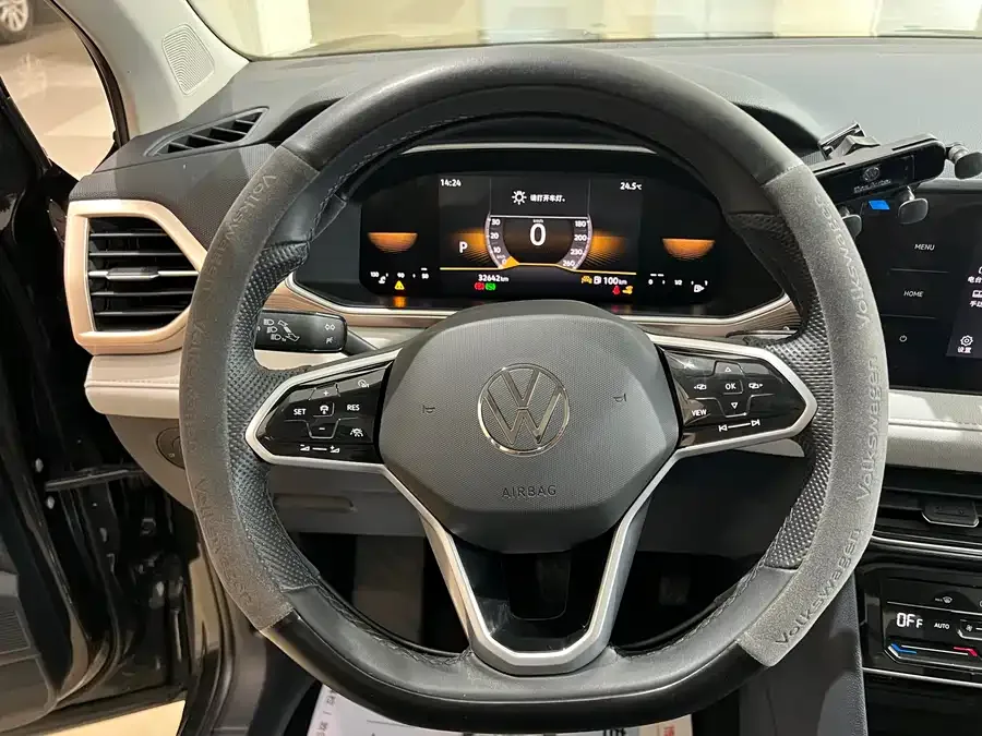 Volkswagen Tiguan (Tharu) Tuyue 2024 300TSI 2WD Bright Moon Edition 2024 — миниатюра 3