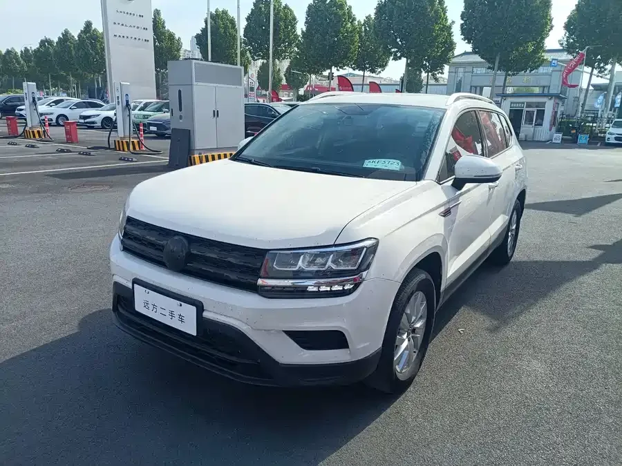 Volkswagen Tiguan (Tharu) 2021 Tuyue 280TSI 2WD Fashion Edition 2022 — фото 1, купить с доставкой в Москву