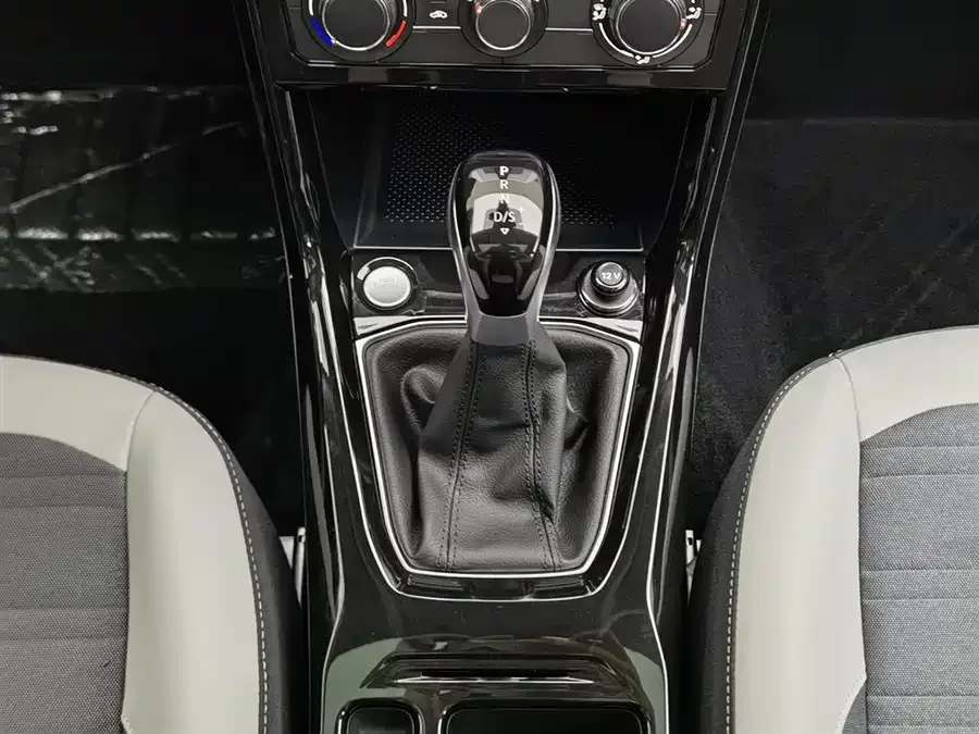 Volkswagen Tiguan (Tharu) Tuyue 2025 New 1.5L Sharp Edition 2025 — миниатюра 4