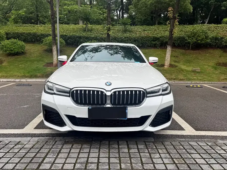 BMW 5 Series 2023