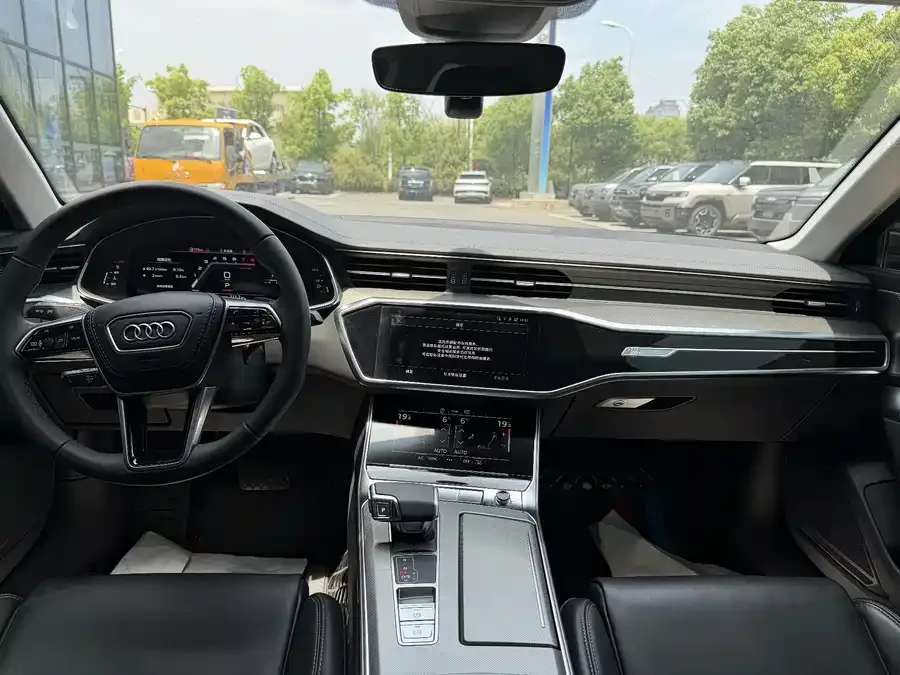 Audi A6L 2026 45 TFSI quattro Premium Dynamic Edition 2026 — миниатюра 2