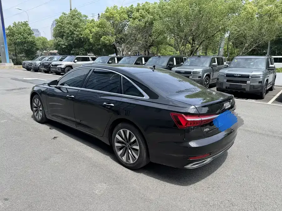 Audi A6L 2026 45 TFSI quattro Premium Dynamic Edition 2026 — миниатюра 4