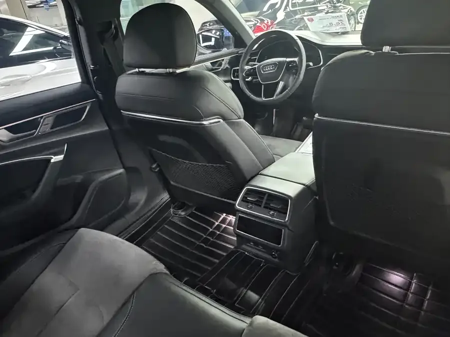 Audi A6L 2024 45 TFSI Premium Dynamic Model 2025 — миниатюра 5